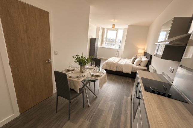 Studio flat on The Card House, Bradford, £525/mo