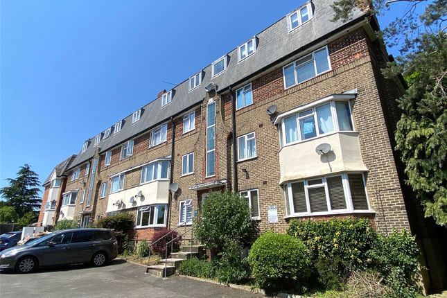 Flat to rent in Church Hill Road, East Barnet