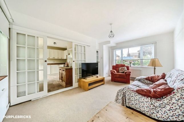 52, Heather Lane, West Drayton photo 4