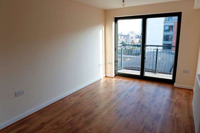 Flat to rent in City Towers, Watery Street, Sheffield