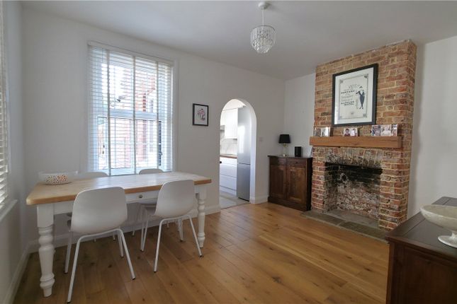 31, Brighton Road, Surrey photo 3