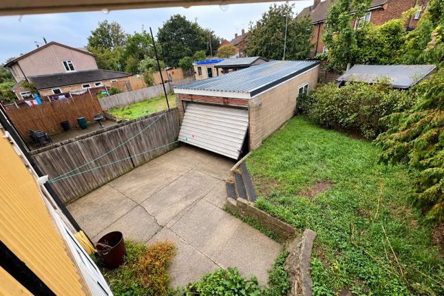 X, Ruskin Grove, Dartford photo 3