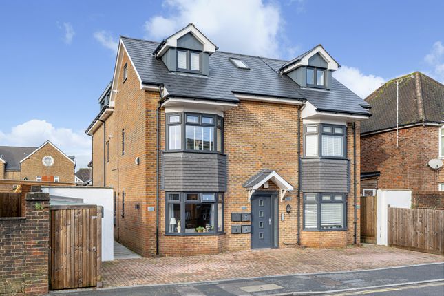 Flat for sale in Clarence Road, Horsham