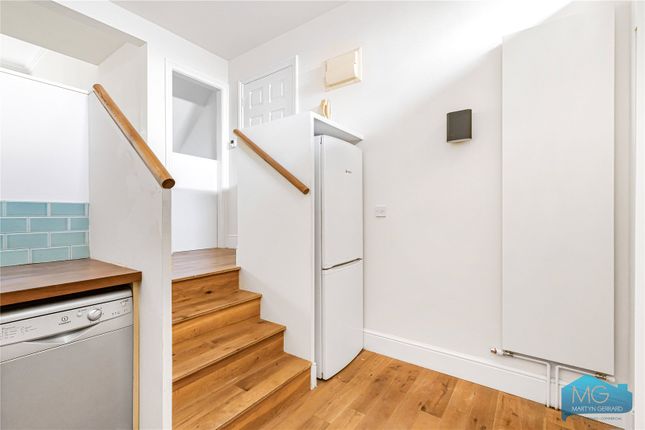 Flat 3, 24, Weston Park, London photo 4