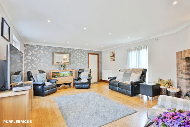 Hurn Bank, Spalding photo 4