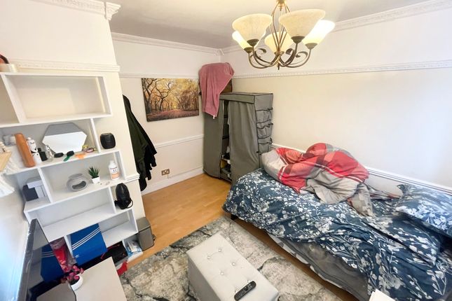 Flat for sale in Grove Road West, Enfield