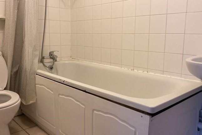 44 Angelfield, St Stephens Road, Greater London photo 4