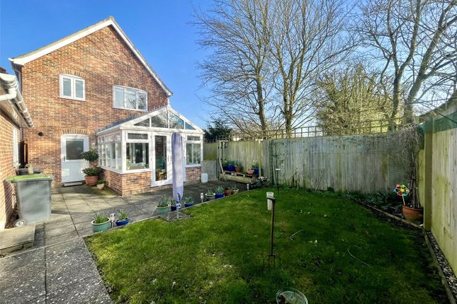 7B, Orchard Close, Suffolk photo 3