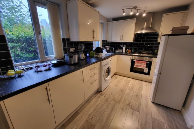 330a Stretford Road, Hulme, Manchester photo 2