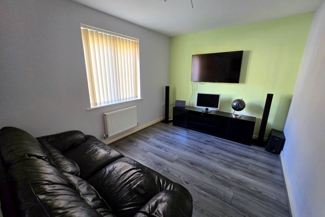 28 Ffordd Maendy, Bridgend photo 2