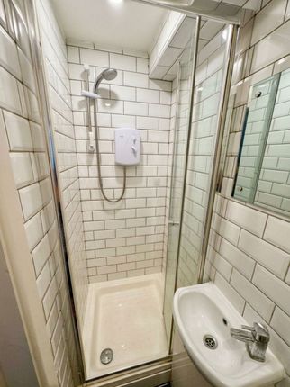 Room 3, 9 Marlborough Road, Coventry photo 5