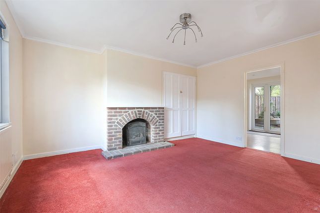 4 Hillbrow Cottages,, Horsham Road, Dorking photo 3