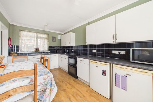 10, Ambleside Close, Norwich photo 3