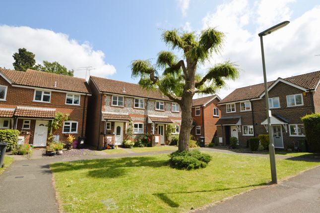 19 Kemp Court, Bagshot photo 2