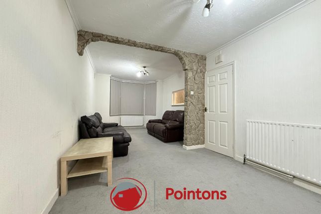 Poitiers Road, Coventry photo 3