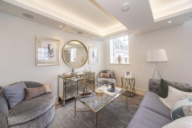 Flat 68, Star & Garter House, Richmond photo 4