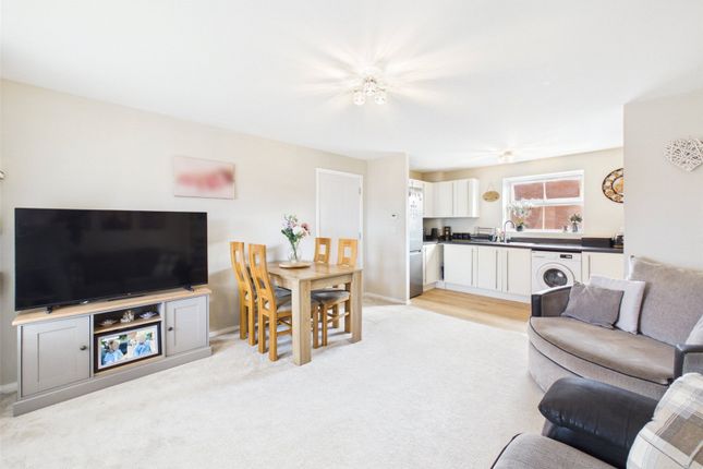 Flat C, 25, Lancaster Road, Gloucester photo 4