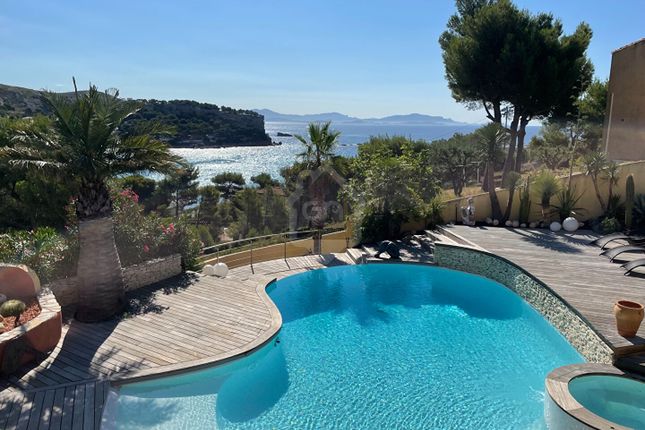 Villa for sale in Carry Le Rouet, Marseille &amp; Cote Bleu, Provence - Var