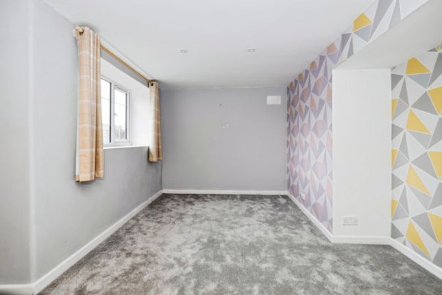 Ground Floor Flat, Ashton Lady,, Fore Street, Helston photo 3
