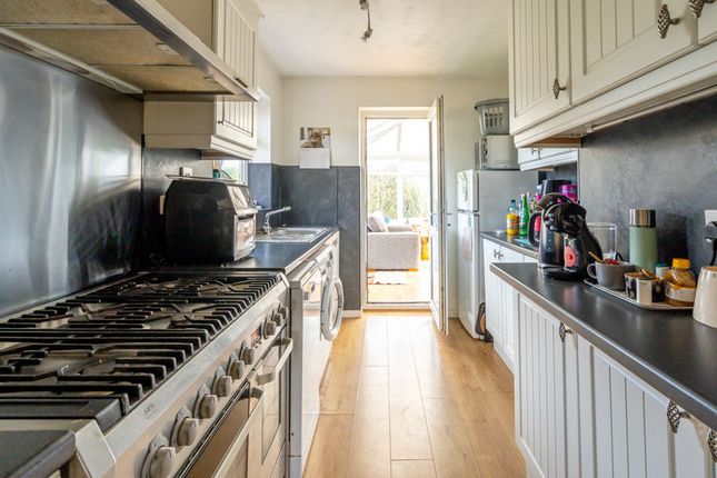 25, Pryors Lane, Bognor Regis photo 3