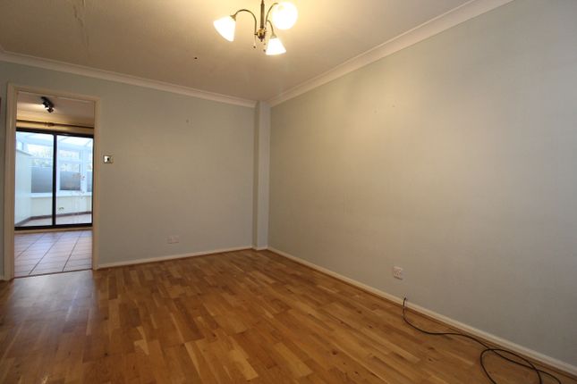 Bowers Close, Guildford photo 3