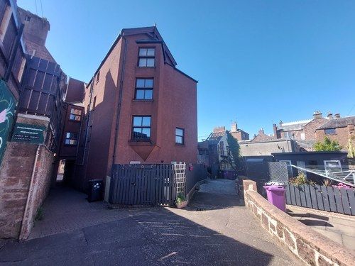2 bed flat to rent in St Colmes Close, Kirriemuir DD8