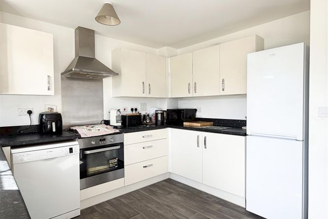 19, St. Martins Road, Eastbourne photo 5