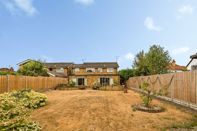 1a, Crosthwaite Way, Slough photo 2