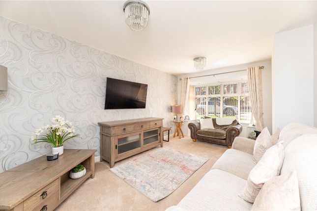 107, Springfield Road, Leeds photo 2