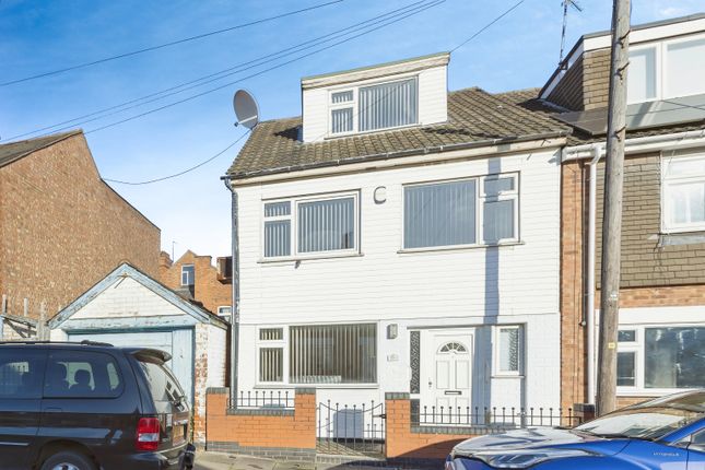 Thumbnail Detached house for sale in Dore Road, Leicester