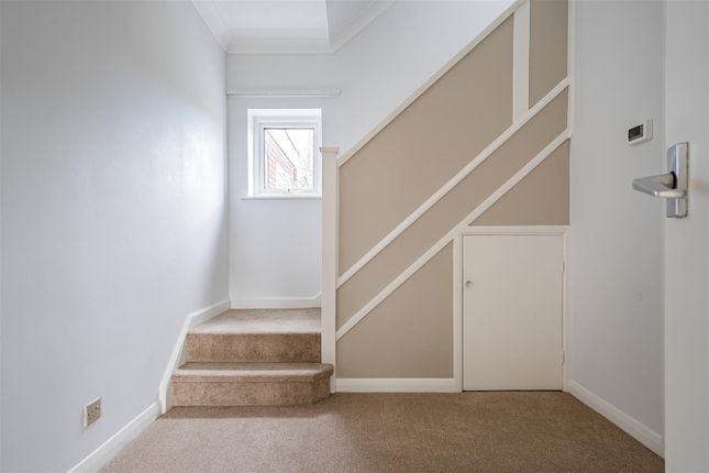 8, Westfield Road, Great Shelford photo 2