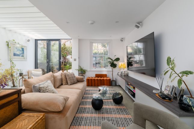 25, Guildford Grove, London photo 3
