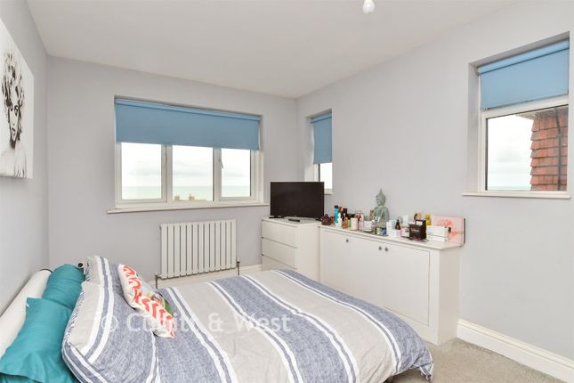 Leicester Court, Longridge Avenue, Saltdean photo 3
