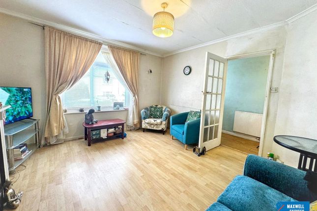 59, Millfield Road, Edgware photo 2