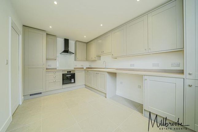 5 Leigh Road, Manchester photo 3
