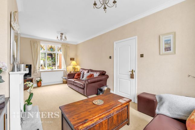 8, Werneth Crescent, Oldham photo 4