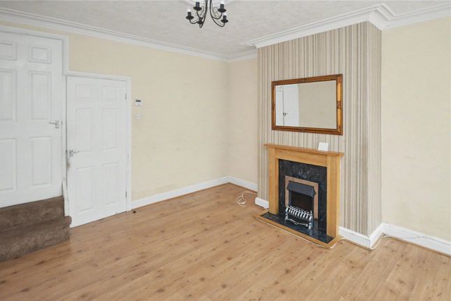 66, Cross Flatts Place, West Yorkshire photo 4