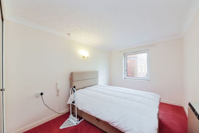 Flat for sale in Blythe Court, Solihull