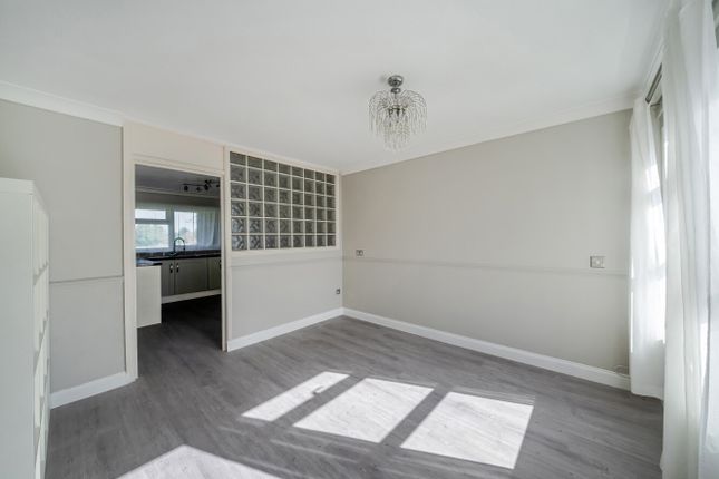 227, Eden Park Avenue, Beckenham photo 4