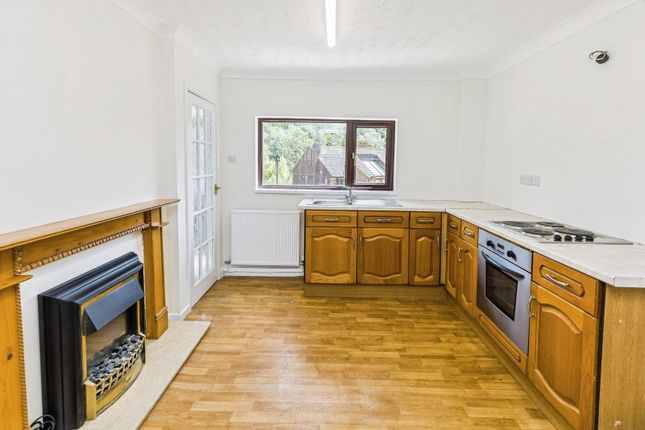 23, Carden Road, Wrexham photo 3