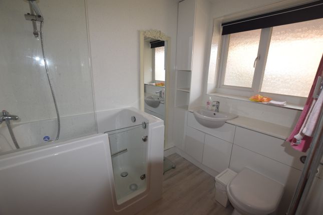 26, Clift Crescent, Telford photo 2