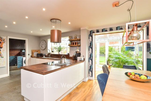 5, Harbour View Close, Newhaven photo 3