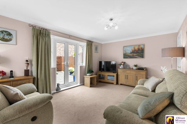 67b, Roydon Road, Stanstead Abbotts photo 4
