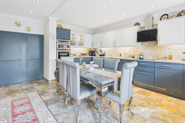 108, Ruxley Lane, West Ewell photo 4