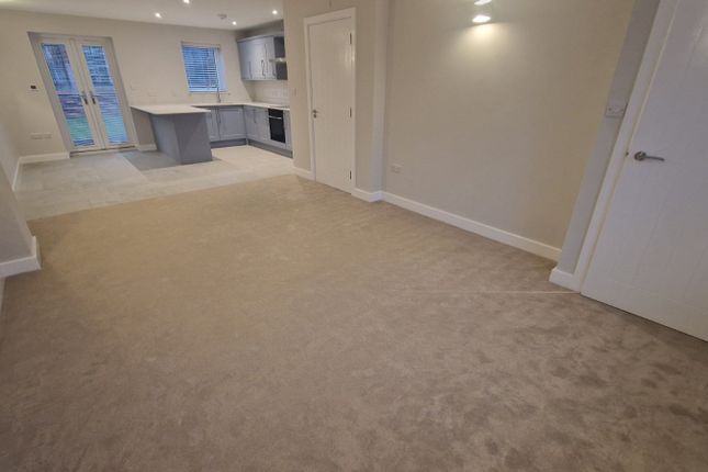 10, Pipers Drive, Staffordshire photo 4