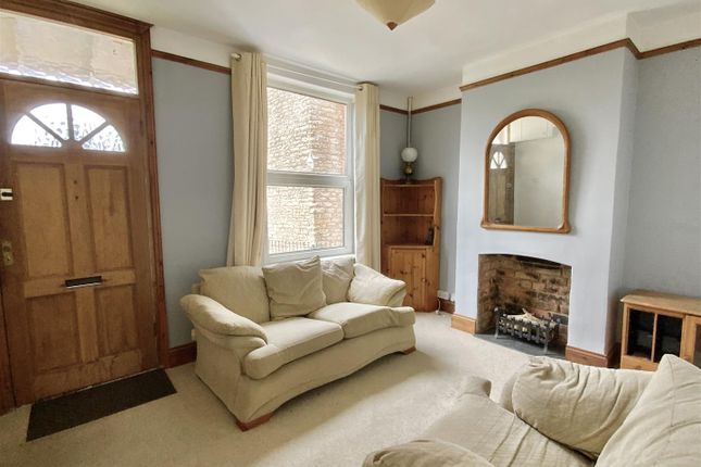 32B, Horsefair Green, Stony Stratford photo 2