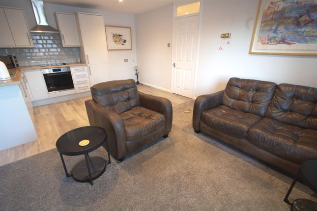 29, Albion Court, Billericay photo 3