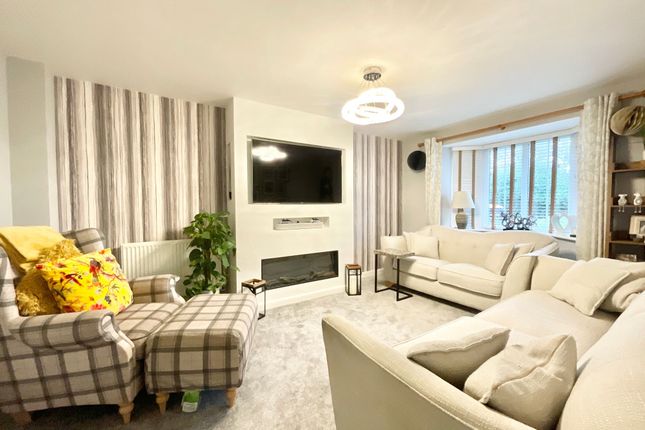 25 Hollingworth Close, Stone photo 2