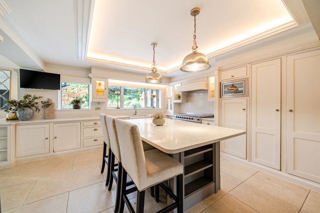 Northfield Place, Weybridge photo 4