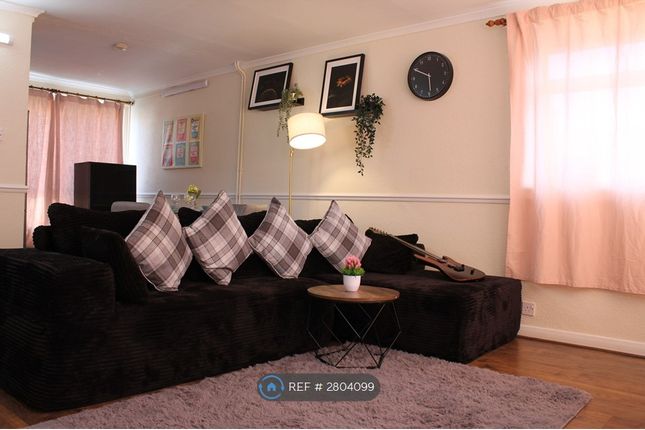 Inglewood Court, Liebenrood Road, Reading photo 3
